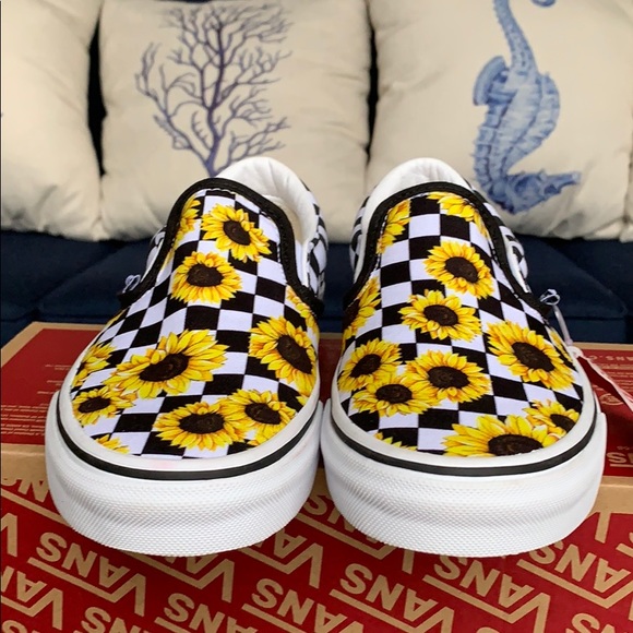 VANS CLASSIC SLIP ON CUSTOM SUNFLOWER/CHECKERBOARD - Picture 9 of 16